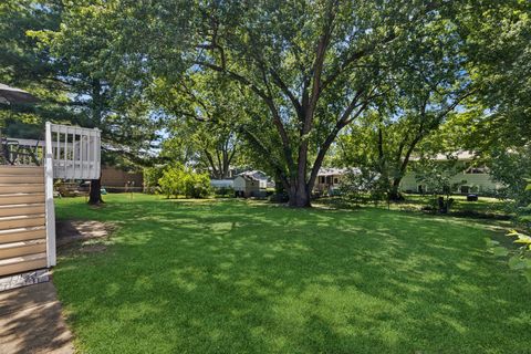 Tiny photo for 725 Wiltshire Court, Crystal Lake, IL 60014 (MLS # 12661567)