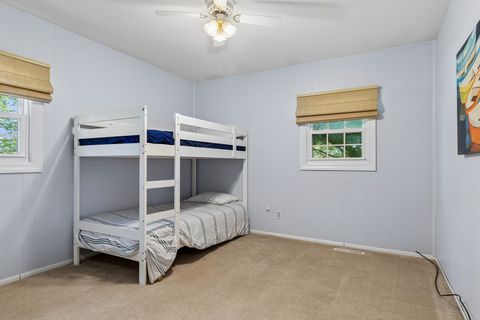 Tiny photo for 725 Wiltshire Court, Crystal Lake, IL 60014 (MLS # 12661567)