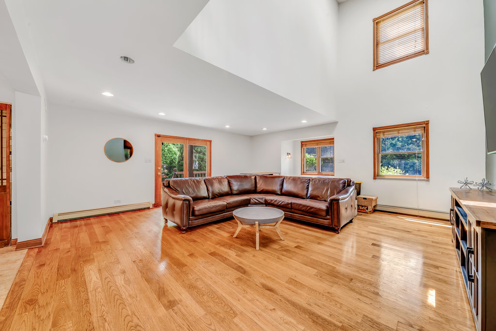 19W681 109th Street