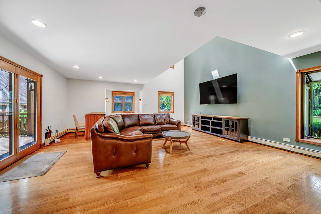19W681 109th Street
