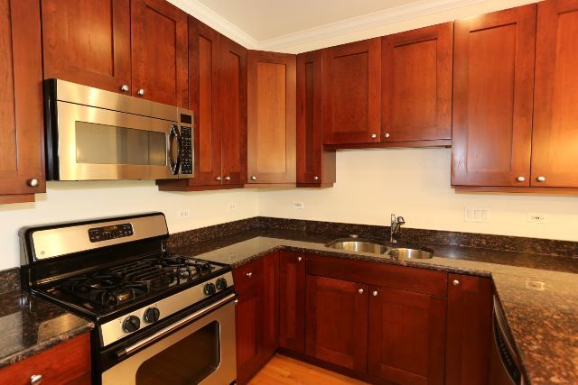 1724 W BELMONT Avenue 4