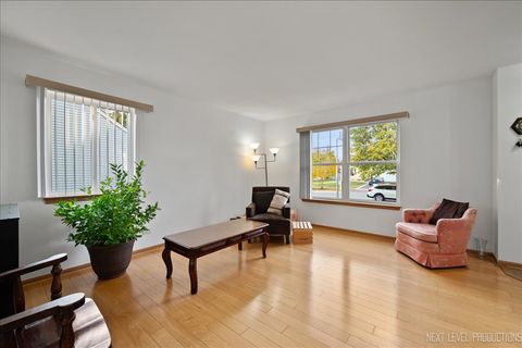 Tiny photo for 1296 Yellowpine Drive, Aurora, IL 60506 (MLS # 12508318)