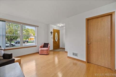 Tiny photo for 1296 Yellowpine Drive, Aurora, IL 60506 (MLS # 12508318)