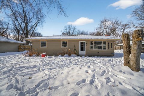 Photo of 2550 Garden Court, Joliet, IL 60435 (MLS # 12517041)