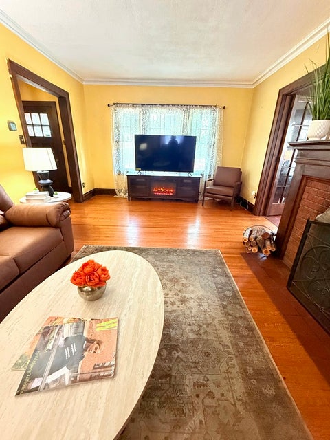 Tiny photo for 186 N Du Bois Avenue, Elgin, IL 60123 (MLS # 12692707)