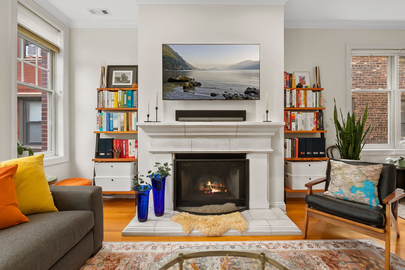 827 W BRADLEY Place 2E