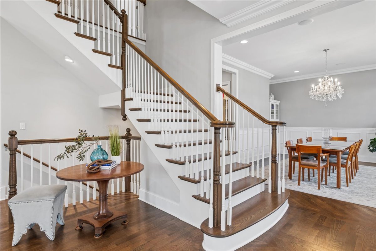 1024 Prairie Lawn Road