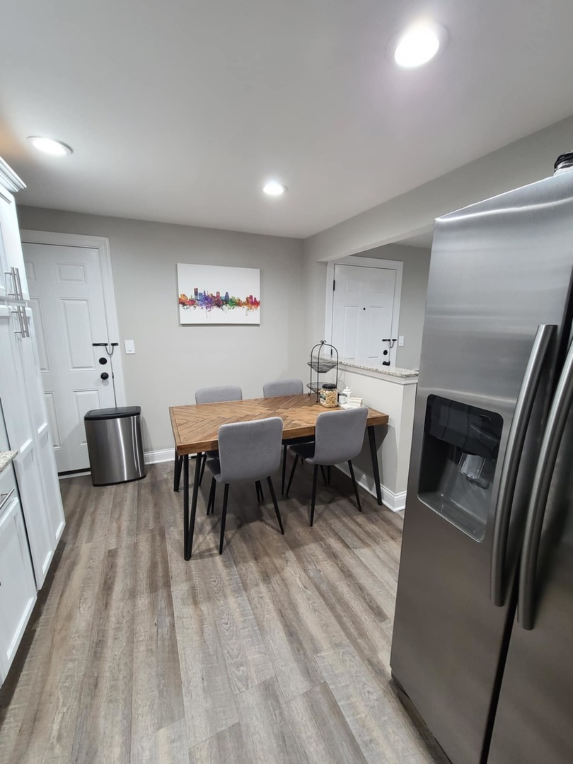 8636 Grand Avenue 2A