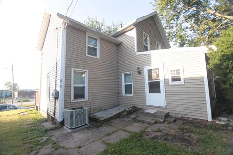 Tiny photo for 818 charlotte Street, Davenport, IA 52803 (MLS # 100000164)