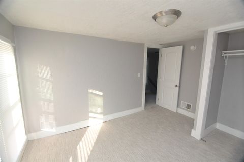 Tiny photo for 818 charlotte Street, Davenport, IA 52803 (MLS # 100000164)