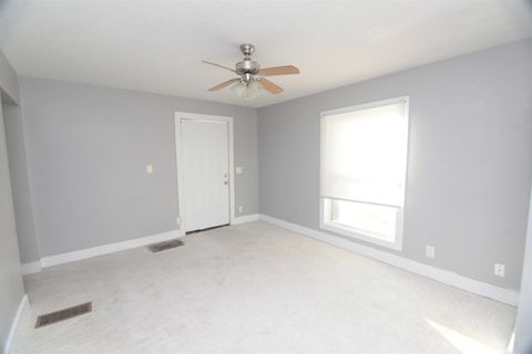 Tiny photo for 818 charlotte Street, Davenport, IA 52803 (MLS # 100000164)