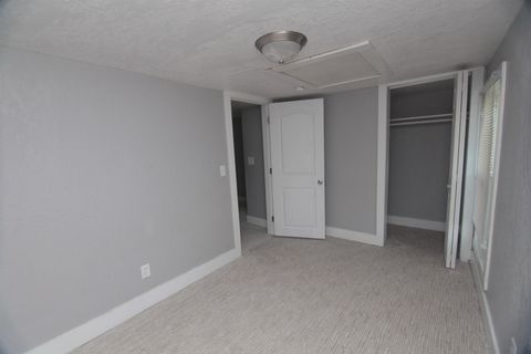 Tiny photo for 818 charlotte Street, Davenport, IA 52803 (MLS # 100000164)