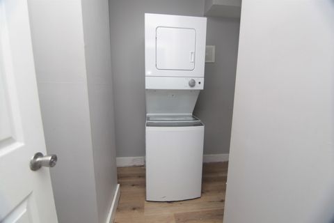 Tiny photo for 818 charlotte Street, Davenport, IA 52803 (MLS # 100000164)