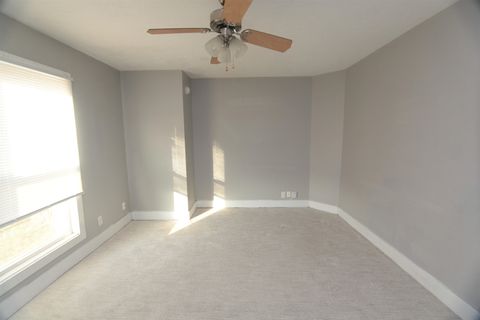 Tiny photo for 818 charlotte Street, Davenport, IA 52803 (MLS # 100000164)