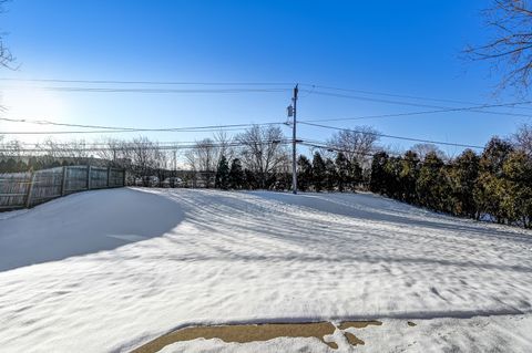 Tiny photo for 15W749 79th Street, Burr Ridge, IL 60527 (MLS # 12493089)
