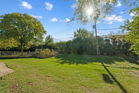 Tiny photo for 15W749 79th Street, Burr Ridge, IL 60527 (MLS # 12493089)