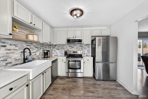 Tiny photo for 3728 Pebble Creek, McHenry, IL 60050 (MLS # 12575798)