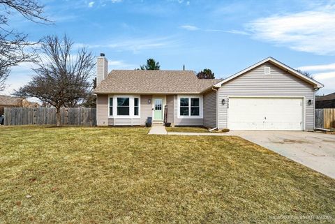 Photo of 3728 Pebble Creek, McHenry, IL 60050 (MLS # 12575798)
