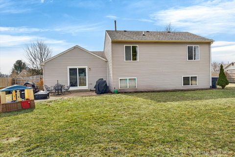 Tiny photo for 3728 Pebble Creek, McHenry, IL 60050 (MLS # 12575798)