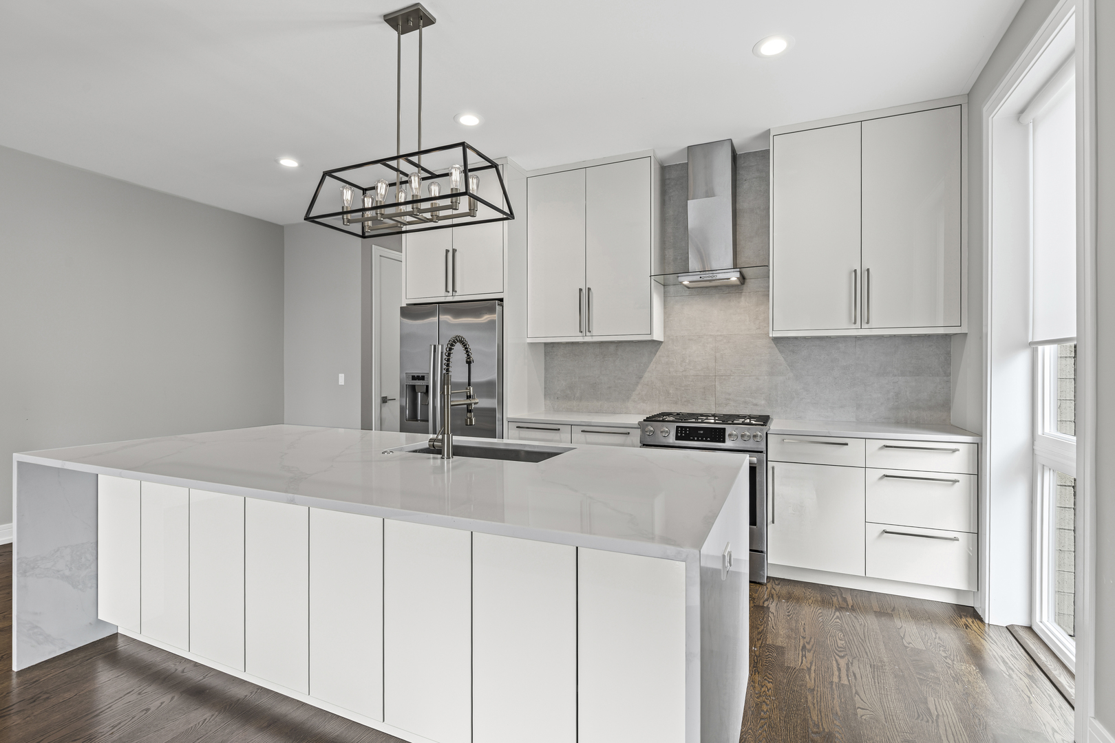 2239 W Belmont Avenue 2
