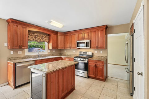 Tiny photo for 322 Chesapeake Lane, Bloomingdale, IL 60108 (MLS # 12727445)