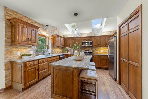 Tiny photo for Warrenville, IL 60555 (MLS # 12518024)