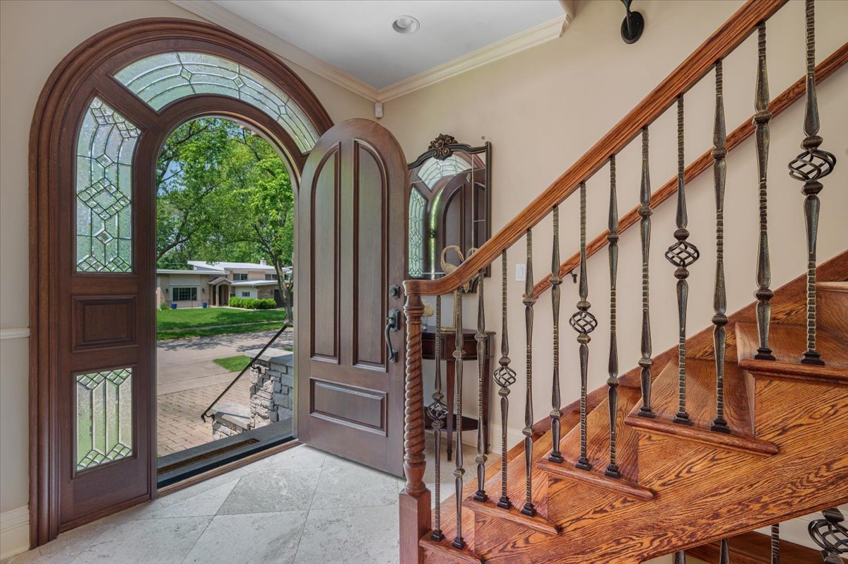 320 Vista Drive