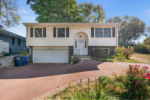 839-835 N Bennett Street Geneva IL 60134