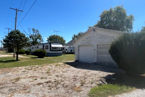 Tiny photo for 302 W Lincoln Street, Villa Grove, IL 61956 (MLS # 12465587)