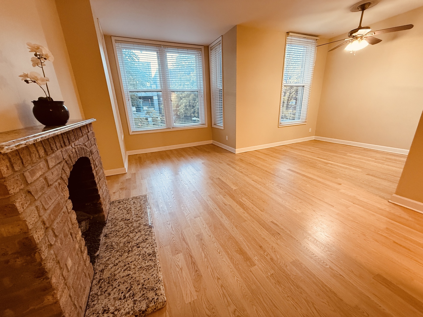 2133 N SHEFFIELD Avenue 2A