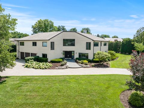 Photo of 1912 Midwest Club Parkway, Oak Brook, IL 60523 (MLS # 12518373)