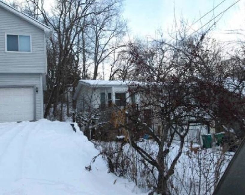 8 Highview Avenue