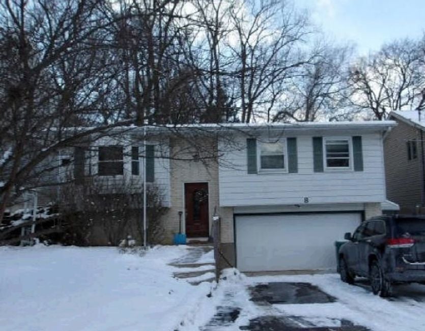 8 Highview Avenue