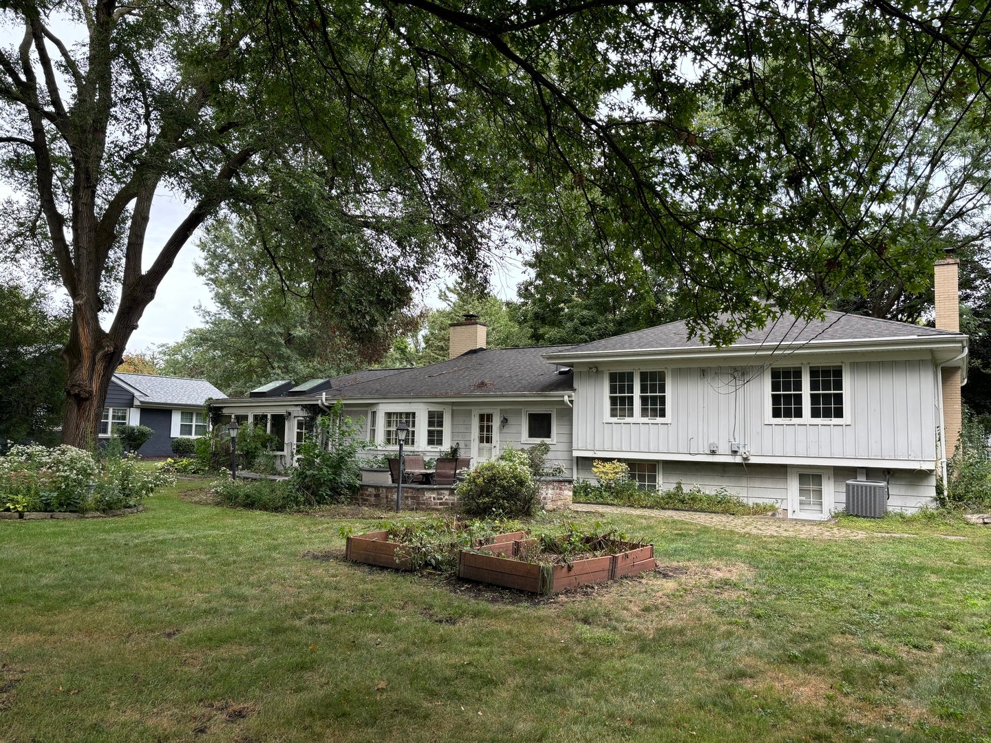 1116 Woodview Road