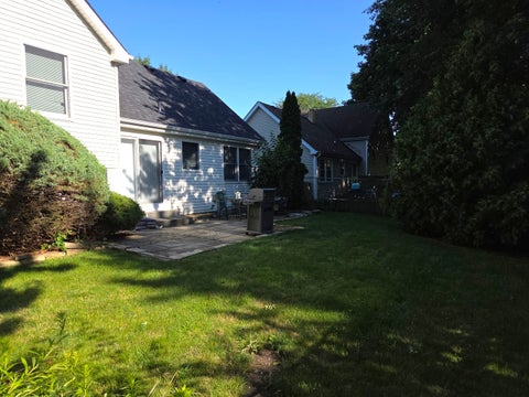 Tiny photo for 212 N Walnut Lane N, Schaumburg, IL 60194 (MLS # 12689162)