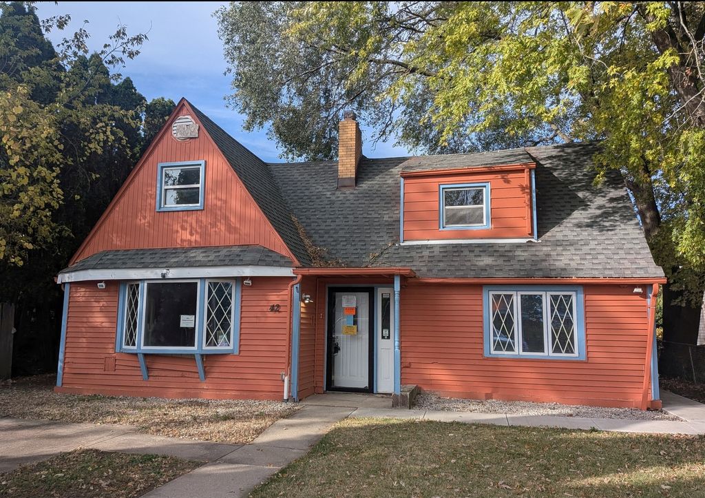 Photo for 42 Rushmore Road, Fox Lake, IL 60020 (MLS # 12508239)