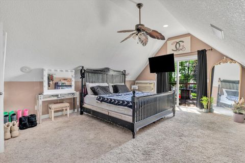Tiny photo for 631 2nd Street, Buffalo, IA 52728 (MLS # 12674218)