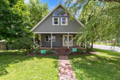 Photo of 631 2nd Street, Buffalo, IA 52728 (MLS # 12674218)