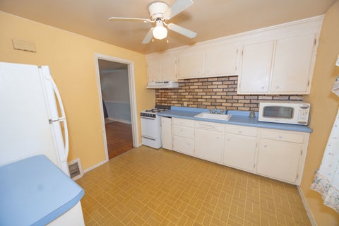 Tiny photo for 1613 Glenwood Avenue, Joliet, IL 60435 (MLS # 12761467)