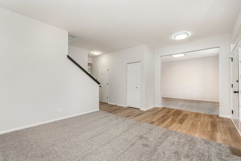 Tiny photo for 2746 Hillsboro Boulevard, Aurora, IL 60503 (MLS # 12502332)