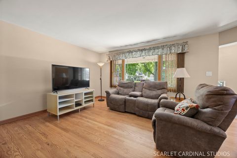 Tiny photo for 348 S Chase Avenue, Lombard, IL 60148 (MLS # 12687416)