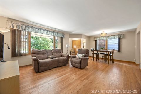 Tiny photo for 348 S Chase Avenue, Lombard, IL 60148 (MLS # 12687416)