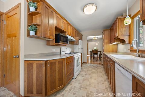 Tiny photo for 348 S Chase Avenue, Lombard, IL 60148 (MLS # 12687416)