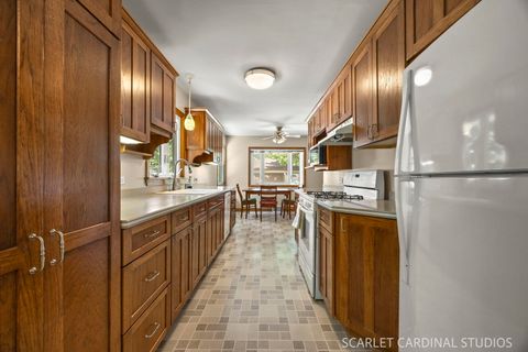 Tiny photo for 348 S Chase Avenue, Lombard, IL 60148 (MLS # 12687416)