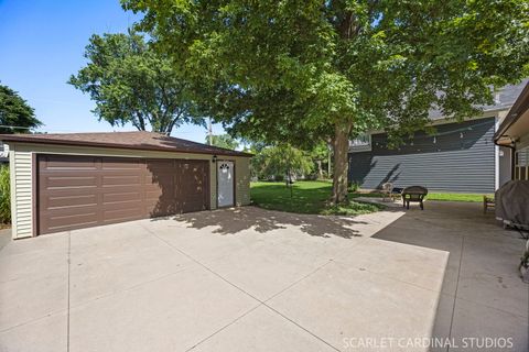 Tiny photo for 348 S Chase Avenue, Lombard, IL 60148 (MLS # 12687416)