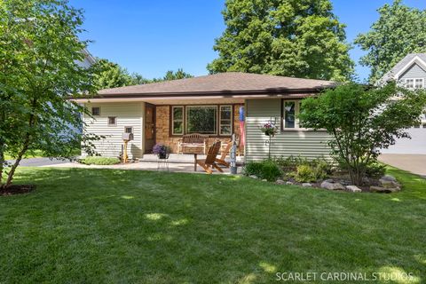 Photo of 348 S Chase Avenue, Lombard, IL 60148 (MLS # 12687416)