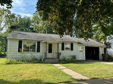Photo of 627 W Homer St, Freeport, IL 61032 (MLS # 12514913)