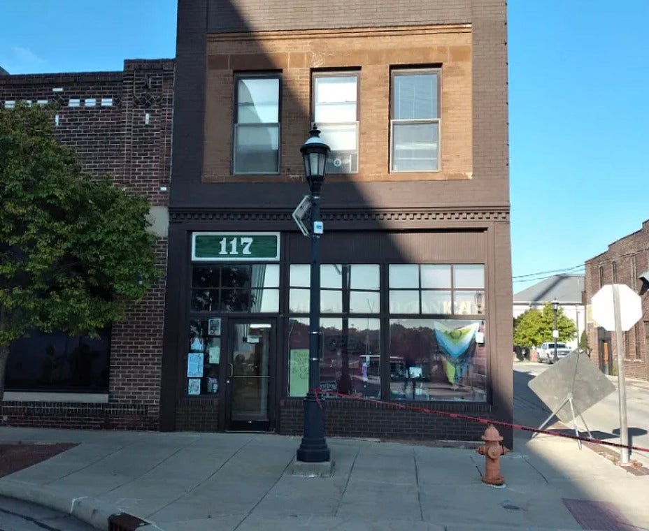 117 N Broadway