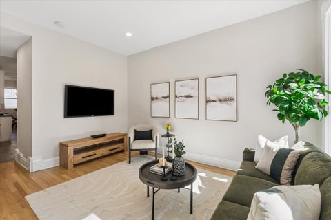 Tiny photo for 616 W Willow Street, Chicago, IL 60614 (MLS # 12779844)