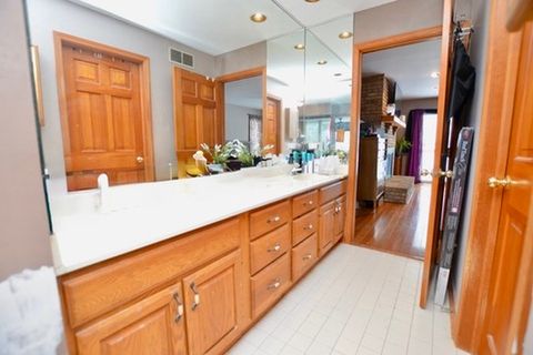 Tiny photo for 3321 N Bayview Lane, McHenry, IL 60051 (MLS # 12535915)